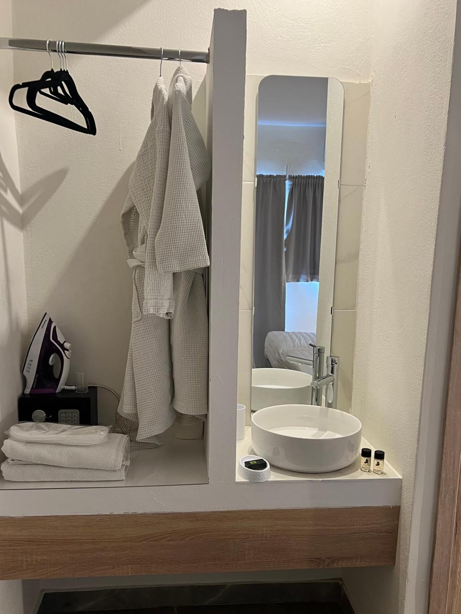 Koukounari Agistri Skala  Bagian luar foto